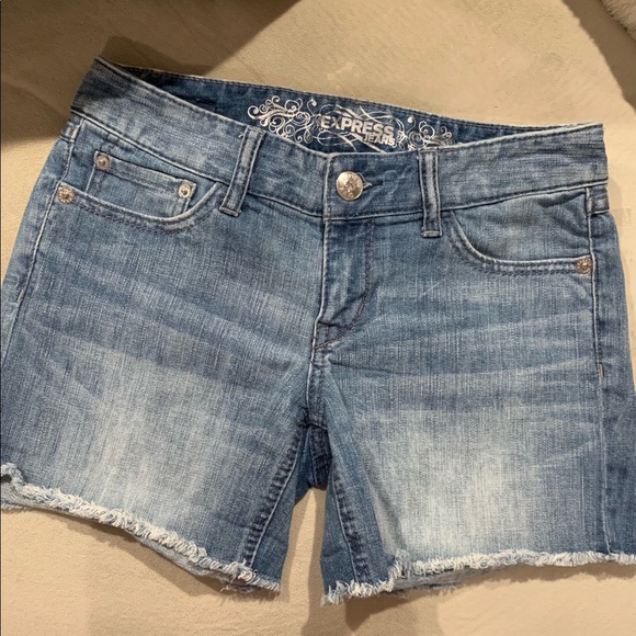 Express Pants - Express Jean shorts